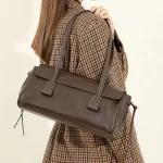 2025 nouveau sac à bandoulière en cuir véritable pour femmes grande capacité peau de vache sac à main de luxe longue bande vin rouge Baguette sac femme