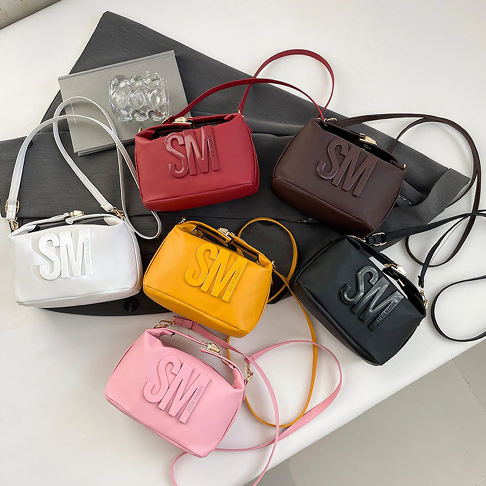 Sac à bandoulière carré pour femmes, petit sac à main décontracté avec lettres tendance pour bureau, fête, Club Sac à bandoulière carré pour femmes, petit sac à main décontracté avec lettres tendance pour bureau, fête, Club