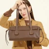 2025 nouveau sac à bandoulière en cuir véritable pour femmes grande capacité peau de vache sac à main de luxe longue bande vin rouge baguette sac femme