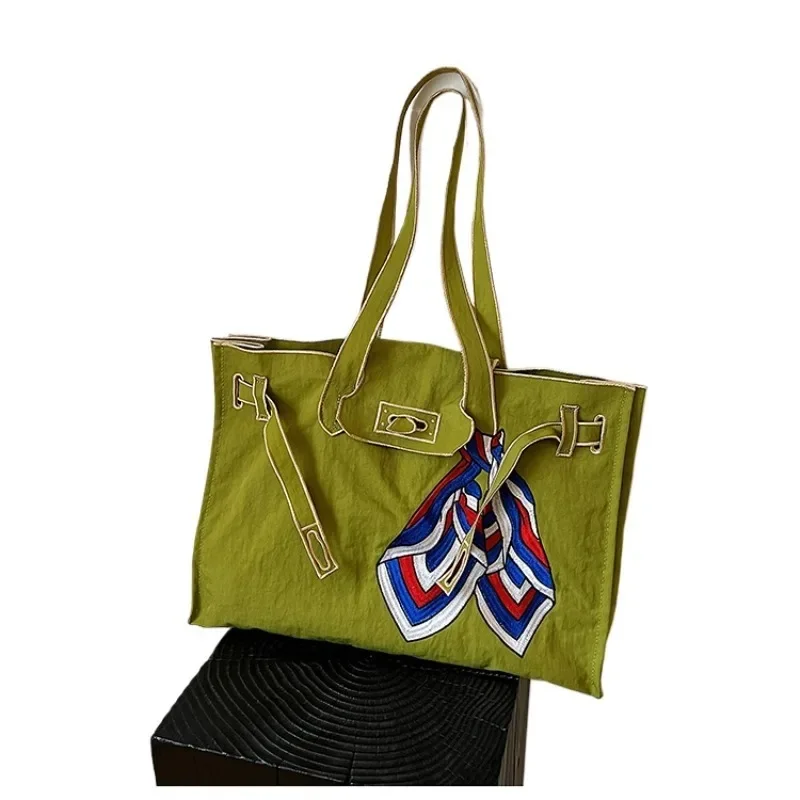 sacs à bandoulière brodés au design élégant, créatifs, grande capacité, fil à coudre pour jeunes, sacs à main pour femmes, nouvelle collection 2025