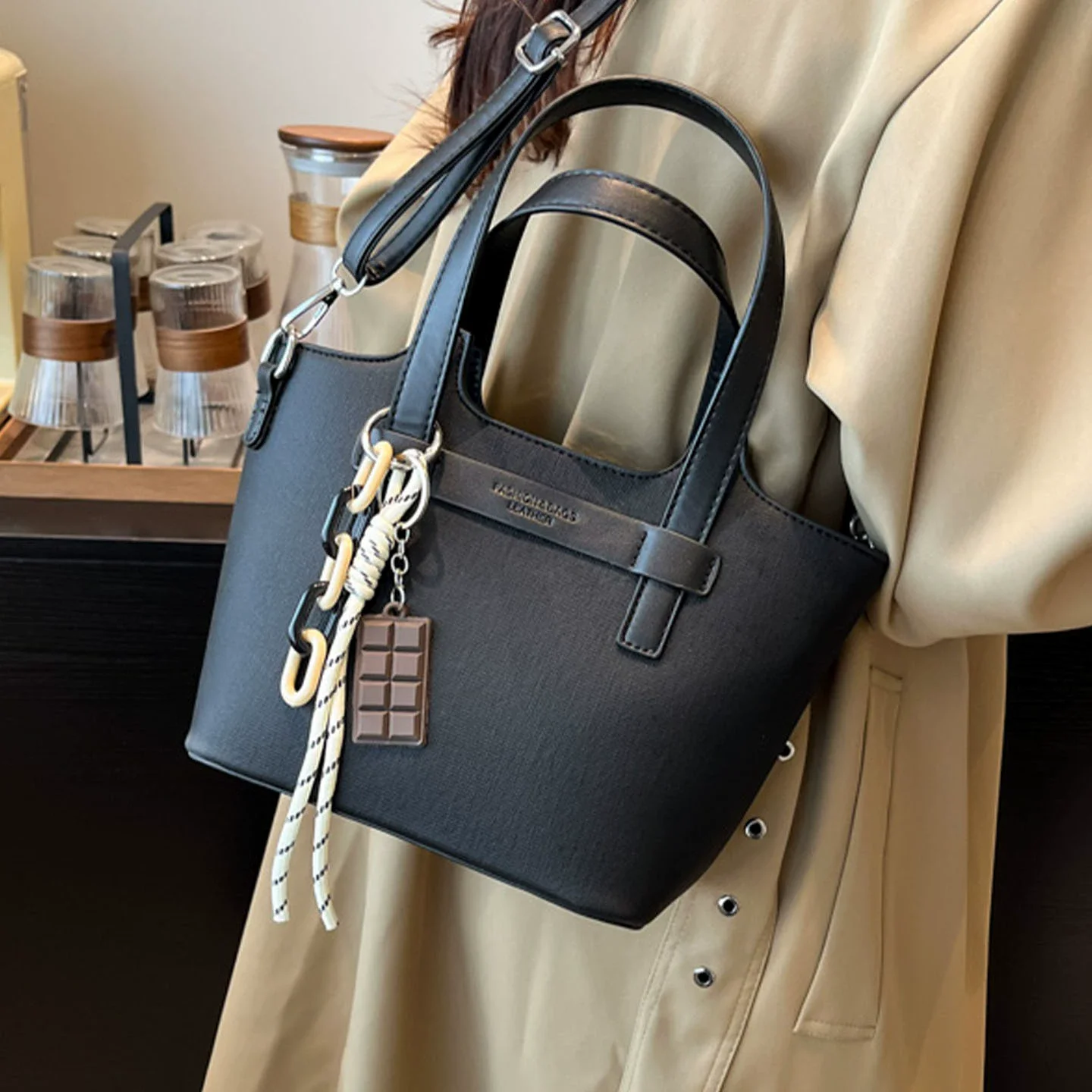  sac seau à main haut de gamme pour femmes, design rétro simple, sacs à bandoulière simples, fourre tout de grande capacité, automne 2025