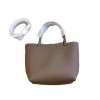 2025 lady handbag produit en cuir petit sac à main pour les déplacements quotidiens sac à bandoulière simple style bandoulière croisée pu