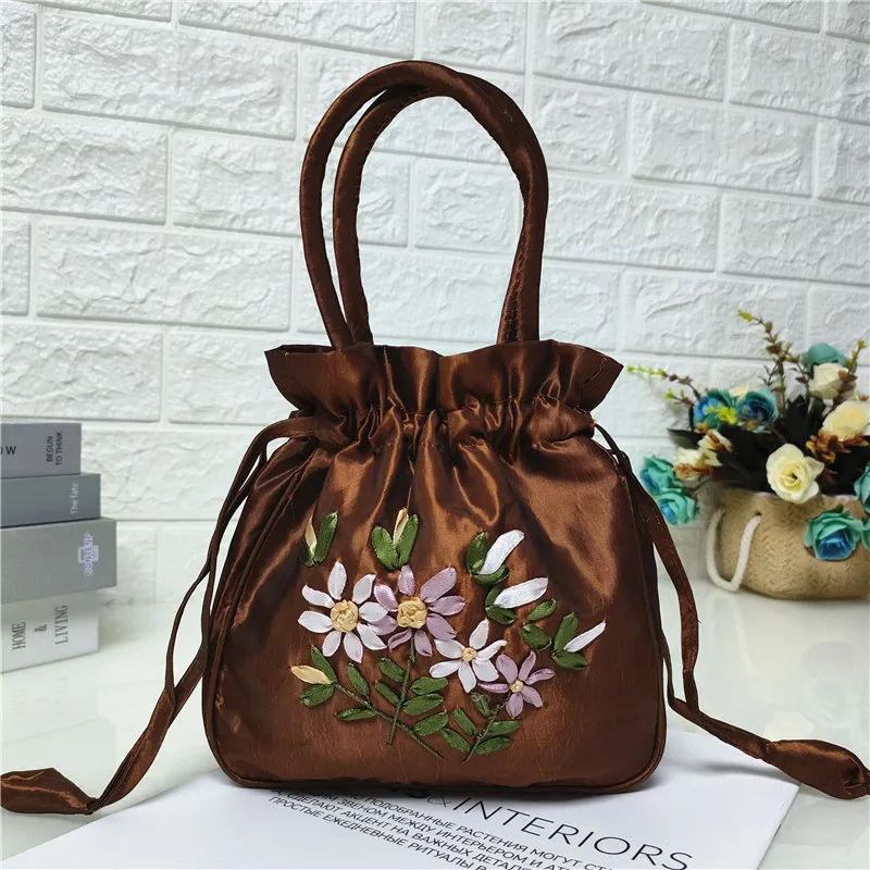 sacs à main rétro brodés en soie avec cordon de serrage pour femmes, portefeuilles, emballage de bijoux, sac seau de rangement, accessoires hanfu, sac à poignée supérieure