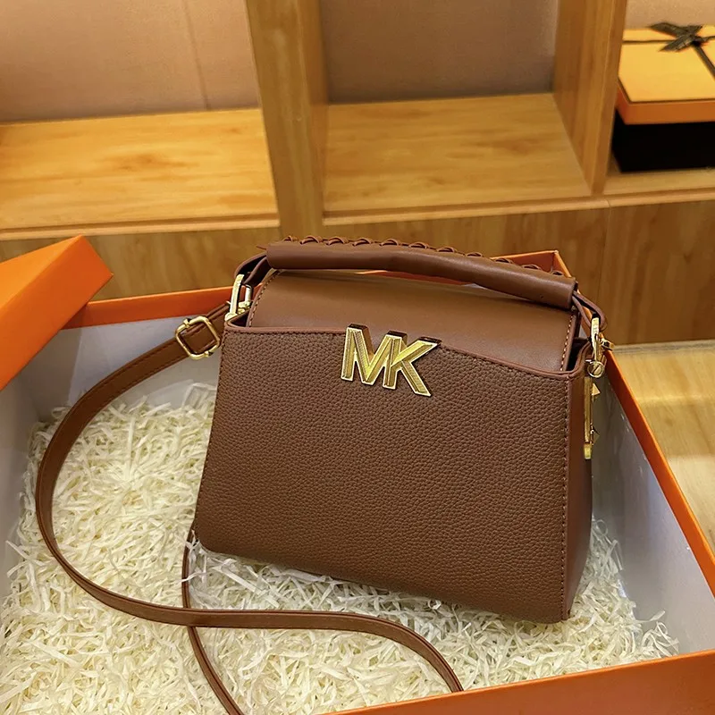 sac fourre tout en cuir de marque de luxe pour femmes, sac à main classique élégant de style à bandoulière par des célèbres dames de styliste