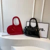 ins style – sac à main brillant en forme de cœur, couleur unie, design concave d'été en cuir verni rouge, sac à bandoulière à la mode, 2024