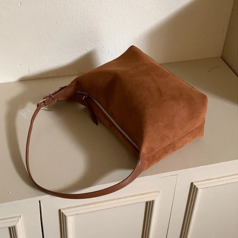 Sac à main Vintage en Faux daim pour femmes, fourre-tout Simple et décontracté, sac de banlieue de grande capacité Sac à main Vintage en Faux daim pour femmes, fourre-tout Simple et décontracté, sac de banlieue de grande capacité