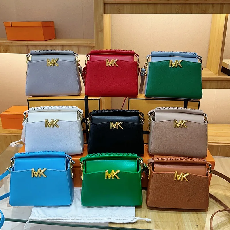 sac fourre tout en cuir de marque de luxe pour femmes, sac à main classique élégant de style à bandoulière par des célèbres dames de styliste