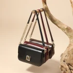 Sac carré en cuir de vache lisse pour femmes – Sac à bandoulière élégant sous les bras pour filles pour les voyages et les banquets, petit sac à bandoulière