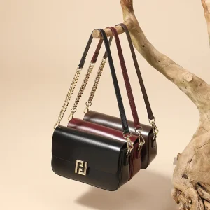 Sac carré en cuir de vache lisse pour femmes – Sac à bandoulière élégant sous les bras pour filles pour les voyages et les banquets, petit sac à bandoulière