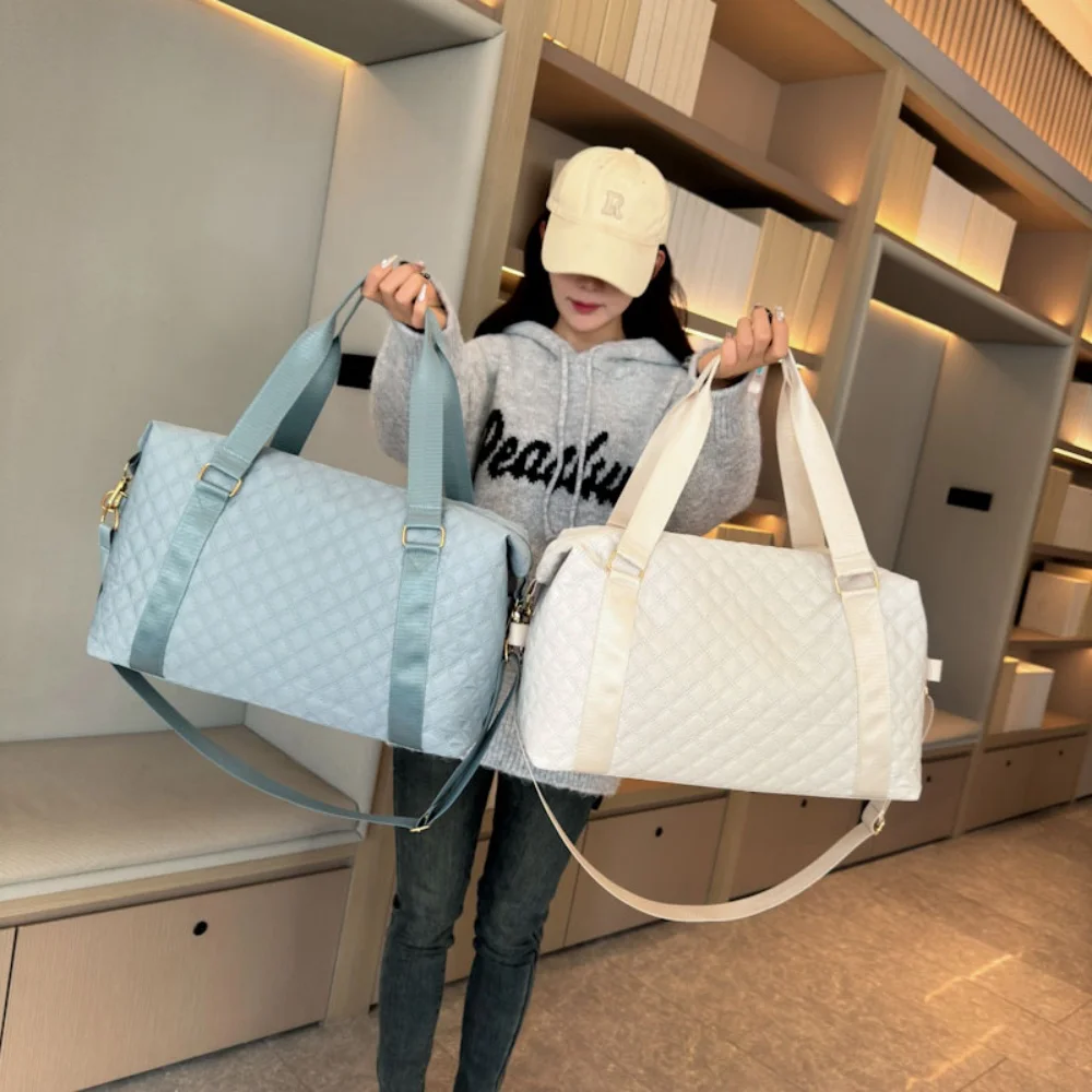 sac de week end matelassé pour femme, sac polochon de voyage, sac à main de nuit, sac fourre tout de gym avec poche arrière, sac de voyage de grande capacité