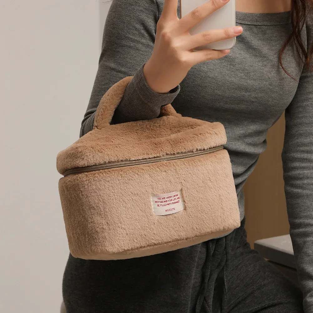 sacs de maquillage en peluche douce pour femmes, grande capacité, organisateur de cosmétiques quotidiens, fourre-tout de style simple, trousse de toilette de voyage, sac a main