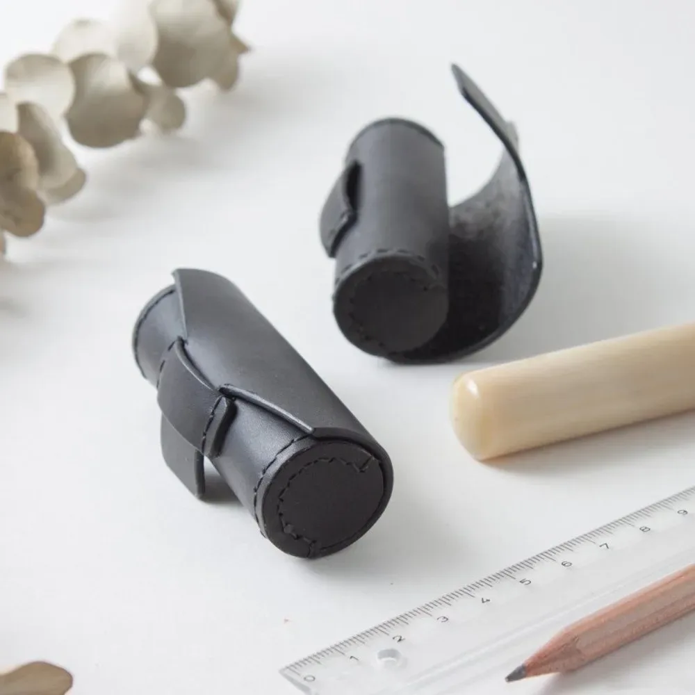 boîte à rouge à lèvres ronde en cuir exquis, sac de rangement multifonctionnel scellé, design cylindrique 3d, étui à rouge à lèvres en cuir