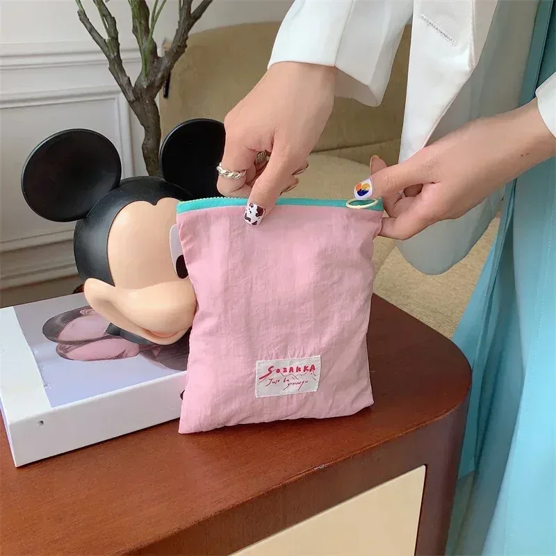 sacs de maquillage monochromes, rouge à lèvres cosmétique simple coréen, sac de rangement pour serviettes hygiéniques, étui à crayons pour étudiants, sacs d'évaluation poudres