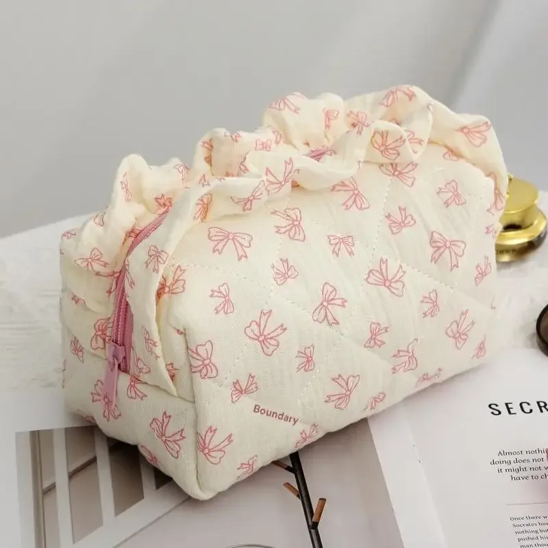 grande trousse de maquillage florale à grande capacité avec nœud et bord volanté – étui de rangement cosmétique pour l'école, les voyages et l'organisation à domicile