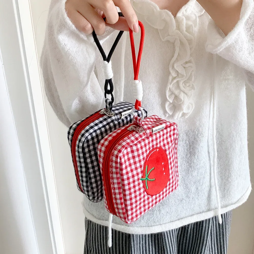 sac de rangement portable pour serviettes hygiéniques à motif quadrillé tomate pour femme, trousse de maquillage avec fermeture éclair, porte-tampons pour sac à main