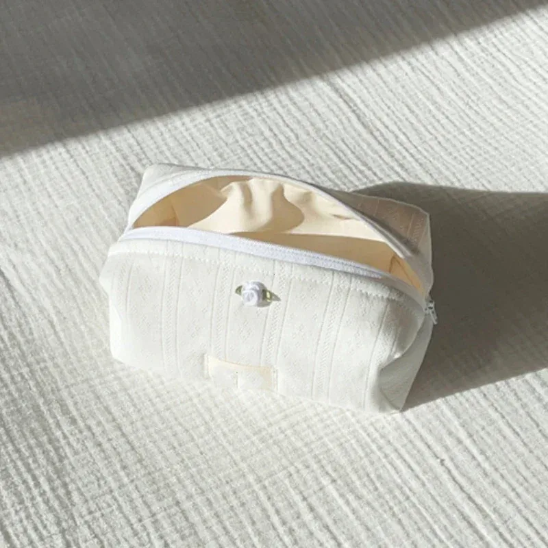 sac de rangement pour rouge à lèvres floral, trousse de maquillage, sac portable, grande capacité, câble pour écouteurs, élégant, simplicité, doux, mode ins, 1 pièce