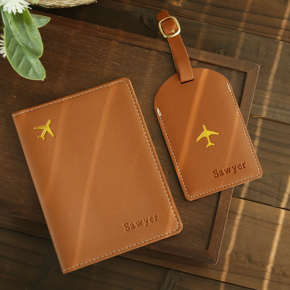 porte-passeport personnalisé en cuir artificiel avec nom personnalisé, étiquette de bagage légère et pliable, idéale pour les sorties et les cadeaux de voyage