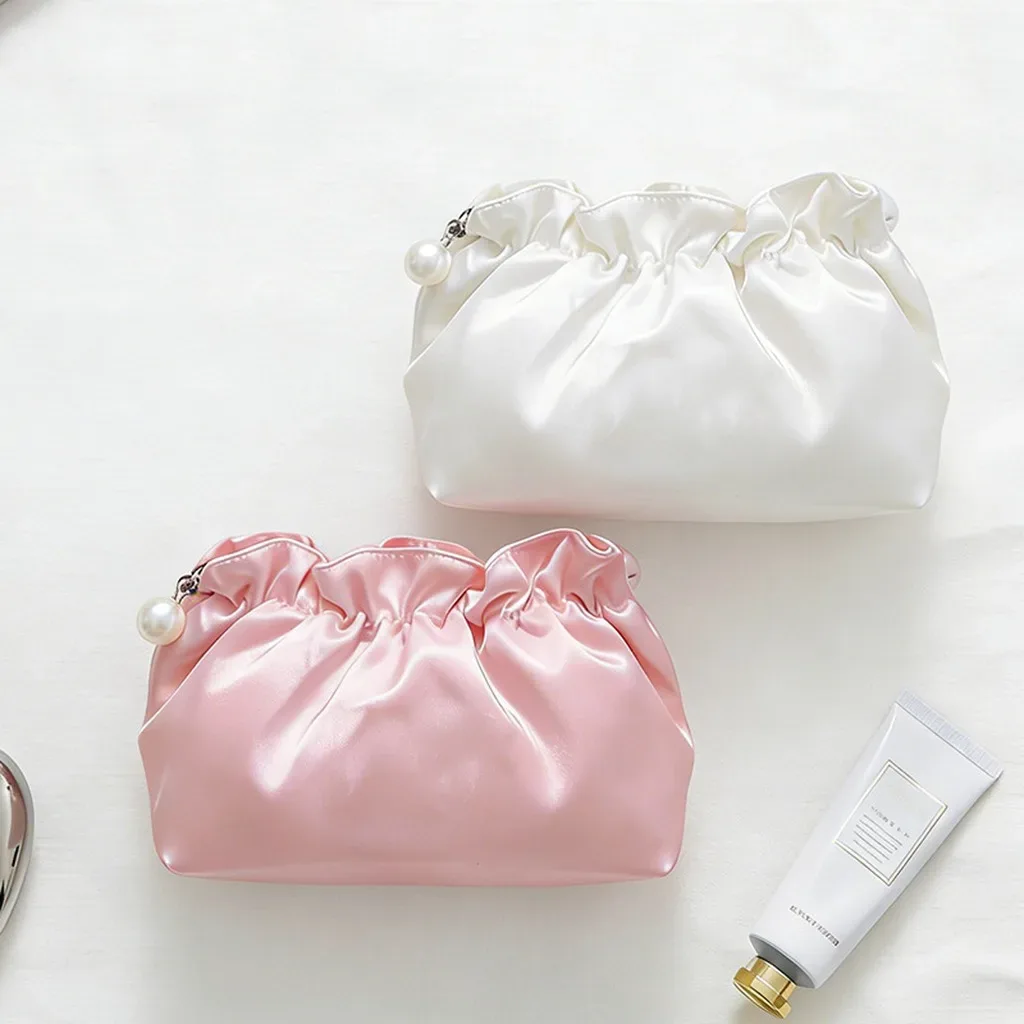 trousse de toilette de voyage pour femme grande capacité en soie satinée, pochette cosmétique plissée effet nuage, sac de maquillage portable, pochette de rangement pour soins de la peau