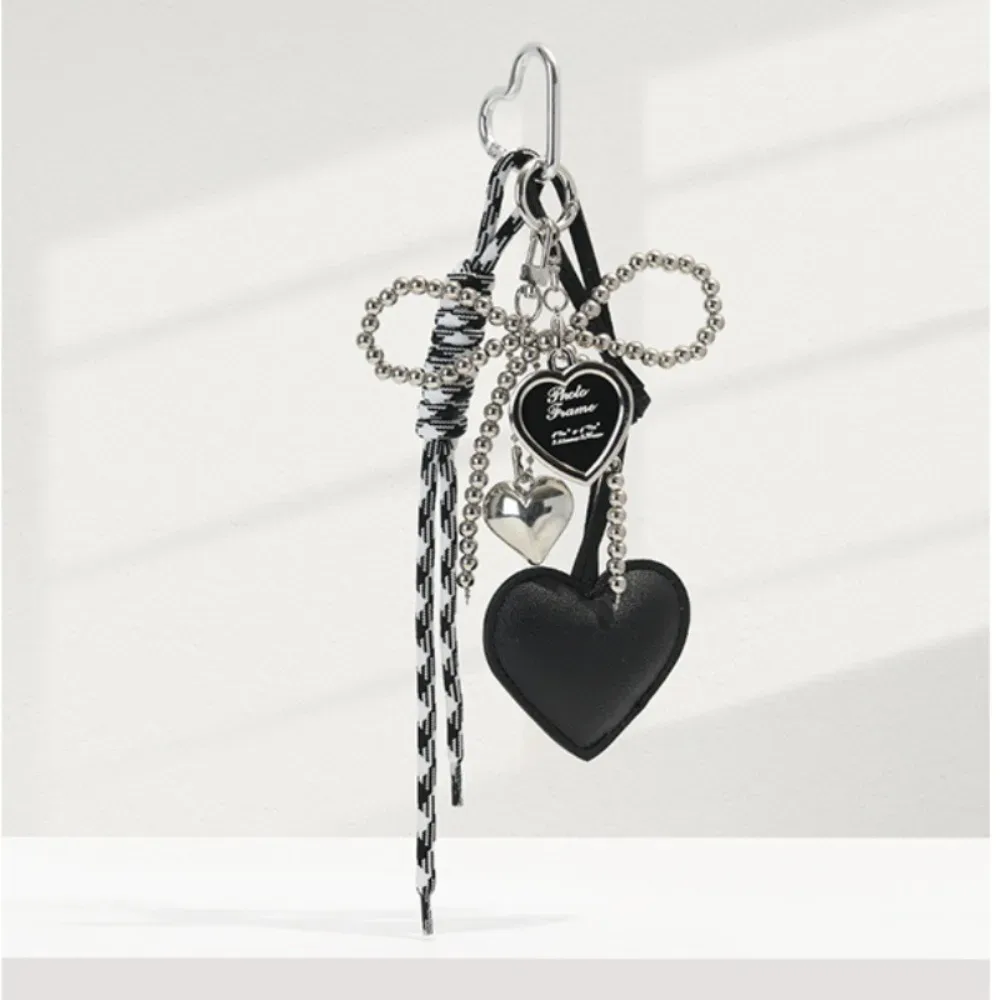 porte-clés créatif en cuir brillant avec nœud perlé, longue pampille, cœur d'amour, pendentif pour sac à dos, breloque de sac faite à la main, décoration pour sac à main quotidienne