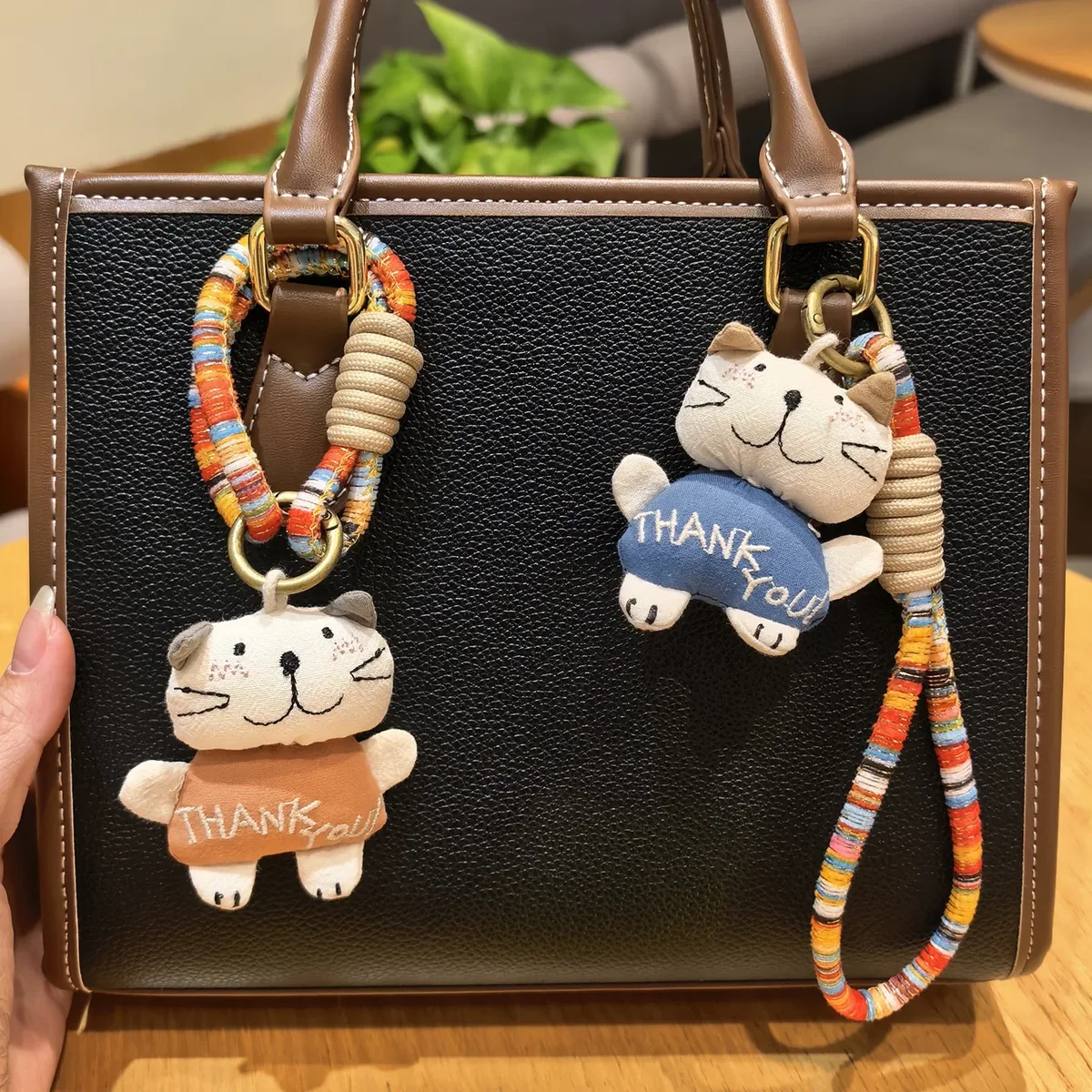porte-clés fait à la main, adorable animal de dessin animé, à la mode, pendentif animal en tissu artisanal pour sac à dos de décoration