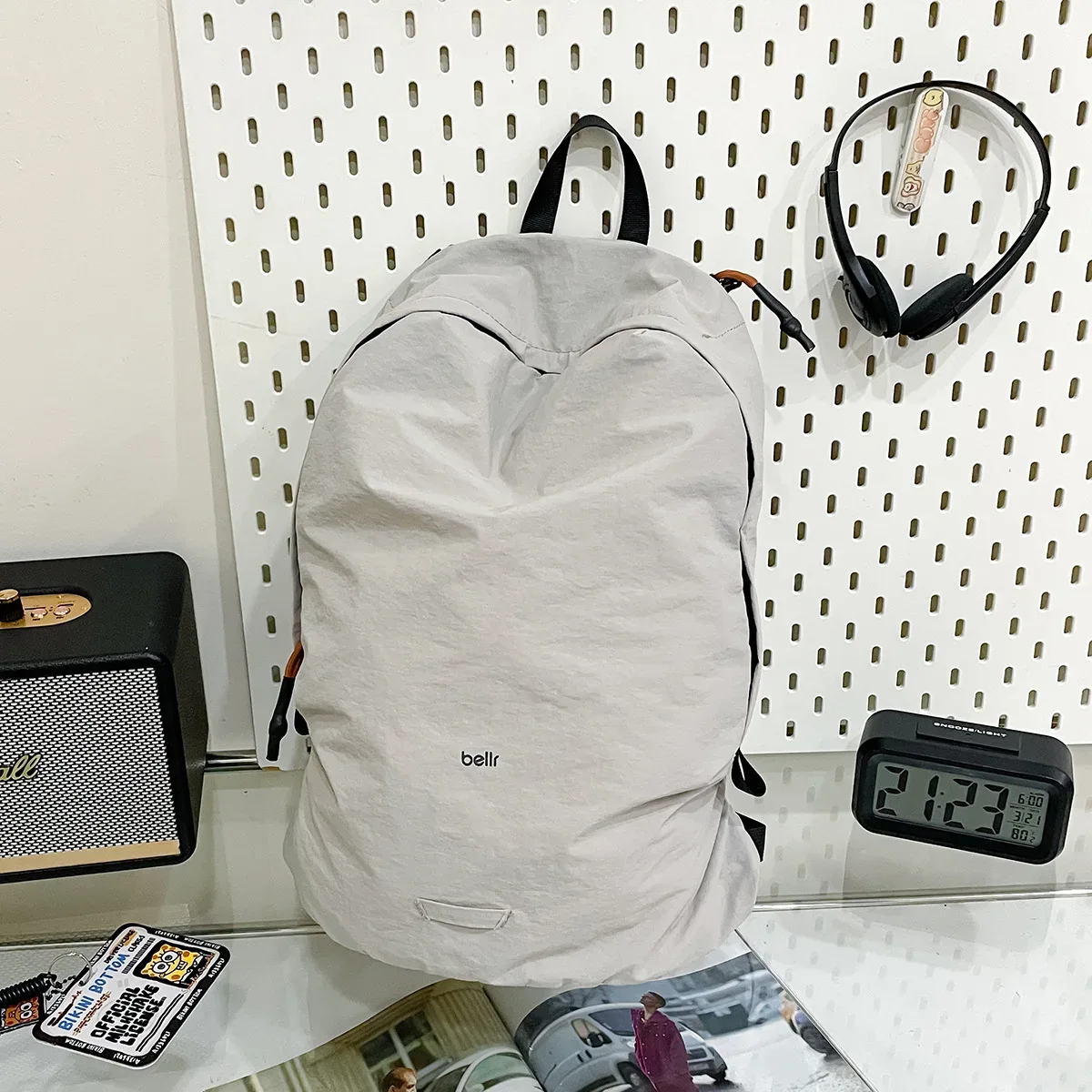 Sac à dos de voyage tendance et léger pour femme, imperméable en nylon, style simple, grande capacité 20-35L, idéal automne-hiver