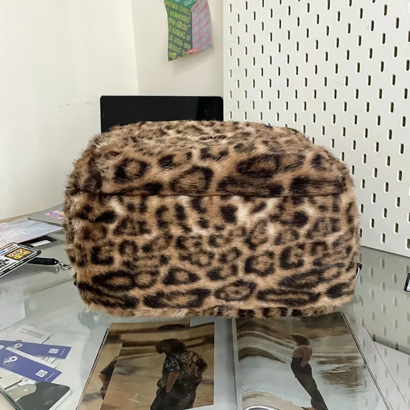 sac à dos en peluche à imprimé léopard japonais pour l'automne et l'hiver, nouveau sac à dos en peluche de grande capacité, sac à dos