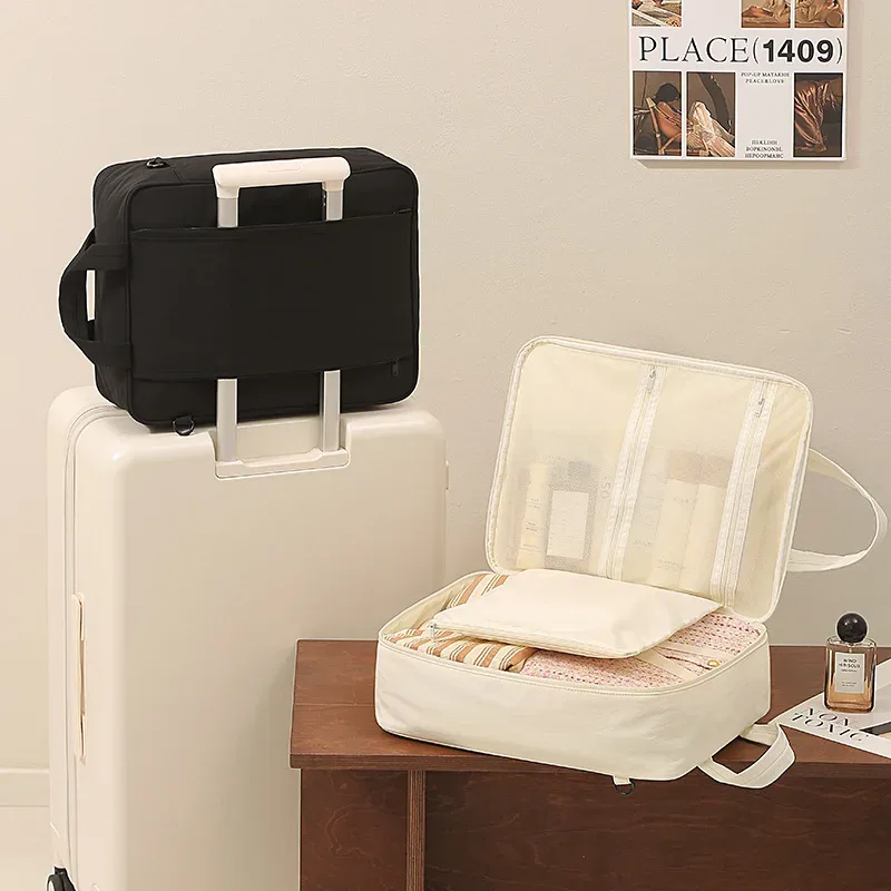 Sac de voyage pouvant être rangé dans une valise, sac de rangement pour vêtements portable de grande capacité.