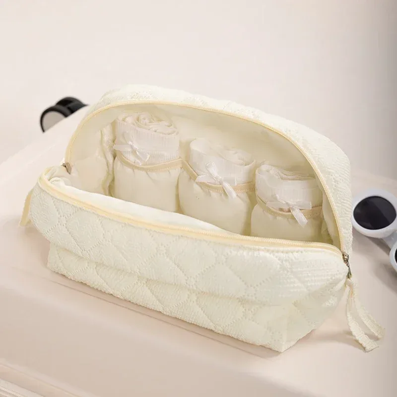 trousse de maquillage matelassurera en coton pour femme, grands sacs à fleurs, poudres cosmétiques mignonnes, sac de rangement d'articles de toilette de voyage