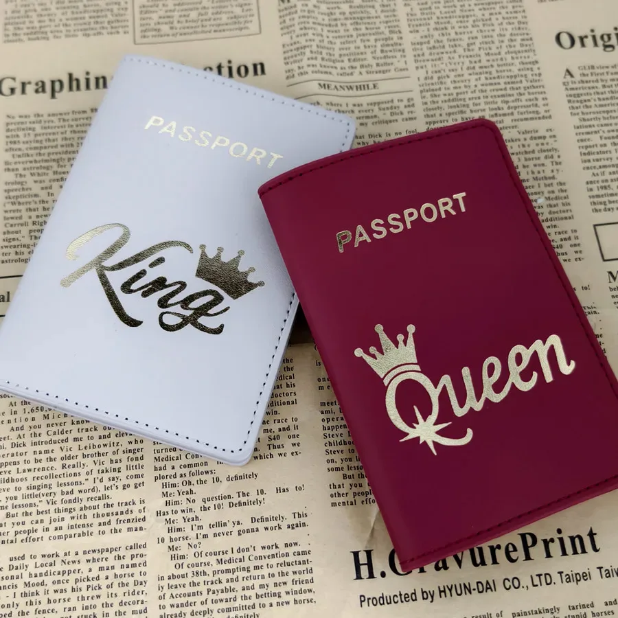 2 pièces/ensemble QUEEN KING Accessoires de voyage pour amoureux/couples, étui/poche/porte-passeport en PU pour femmes ou hommes