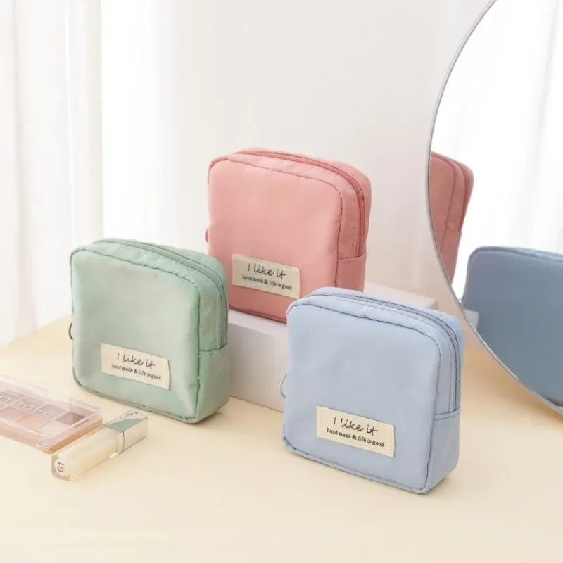 sac de rangement imperméable de couleur morandi pour les voyages, portable pour rouge à lèvres, cosmétiques, serviettes hygiéniques, petit sac portable