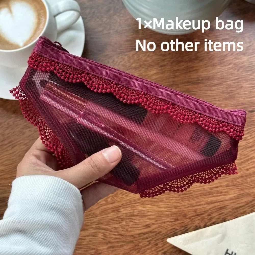 pochette cosmétique unique en forme de slip, en dentelle transparente avec motif cœur, sac de rangement pour maquillage, trousse de toilette en maille y2k pour le voyage