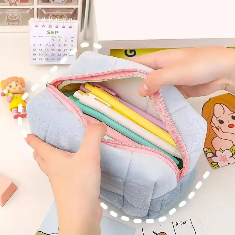 grand sac à main de rangement de maquillage à fermeture éclair pour femmes, sac de rangement de cosmétiques en fourrure solide, trousse à crayons de papeterie, poinçon de toilette de maquillage de voyage