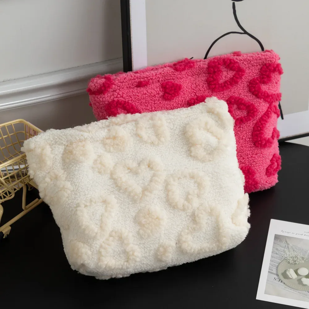 sac de rangement en peluche grande capacité, sac de maquillage portable de voyage, motif cœur, pochette de transport à main, cosmetiquera para maquillaje ravissant