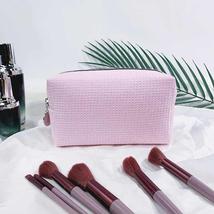 pochette de maquillage personnalisée brodée avec nom, sac cosmétique sur mesure, cadeau pour demoiselle d'honneur, cadeau pour lune de miel, cadeau pour l'équipe de mariage