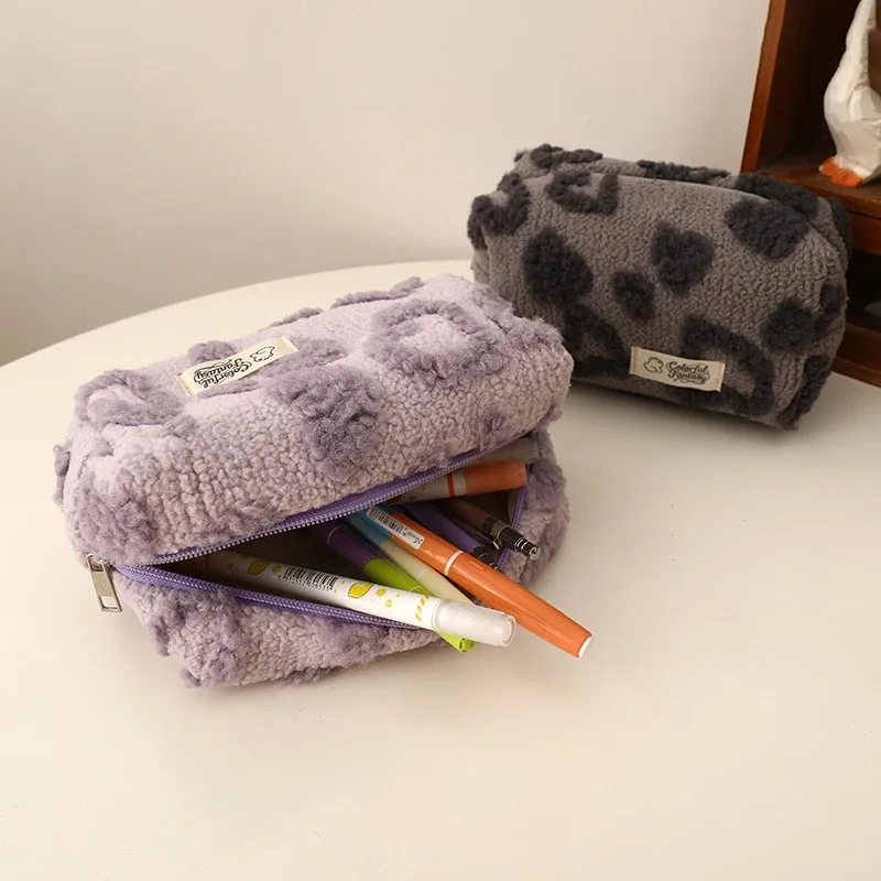 trousse de maquillage en peluche en forme de cœur, sac de rangement de voyage doux et portable, trousse à crayons pour étudiants