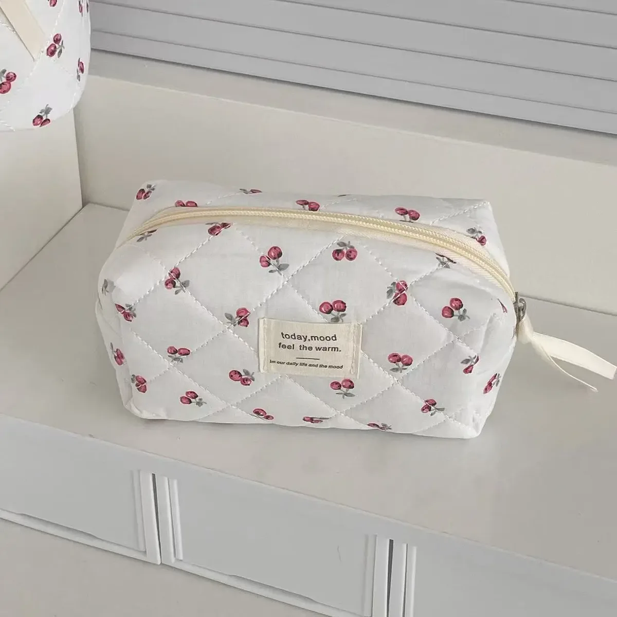 trousse de maquillage en coton matelassé avec nœud et fleur, sac cosmétique zippé pour femme, pochette portable en tissu pour filles