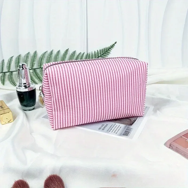 trousse de toilette rayée personnalisée – brodée sur mesure, rangement de cosmétiques portable en polyester, idéale pour les voyages, le dortoir scolaire et la maison