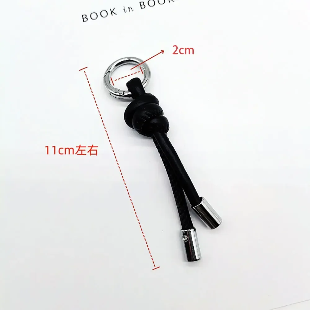 1 pièce de nouveau porte-clés pendentif, accessoires diy pour vêtements et bagages, accessoires de valise, cordon en cuir pour couple, simple et créatif.