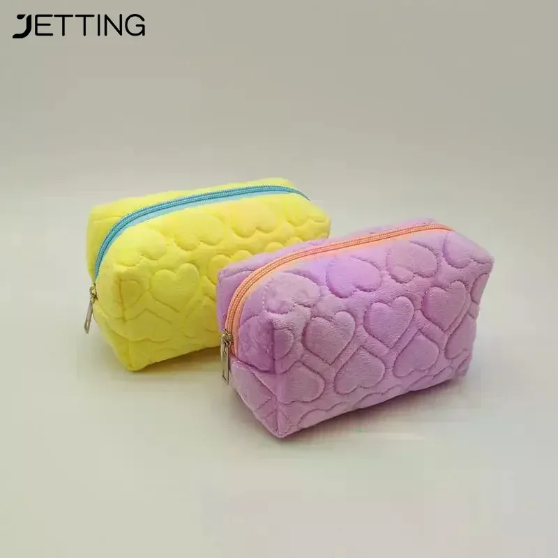 sac de maquillage en peluche à motif d'amour pour femmes, grands sacs à cosmétiques portables de voyage et de transport, trousse de toilette à fermeture éclair, sacs de rangement de lavage