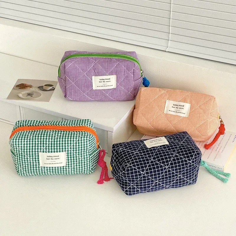 Sacs à cosmétiques matelassés à carreaux pour filles, pochette rétro pour dames, porte-monnaie, sac de rangement de toilette Portable de voyage pour femmes
