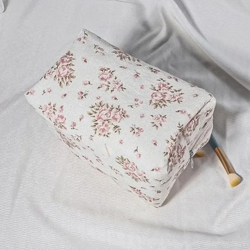 organisateur de maquillage de grande capacité pour femmes, 1 pièce, sac à cosmétiques avec nœud en dentelle, trousse de toilette de voyage, sac de rangement, trousse à crayons à volants à fermeture éclair