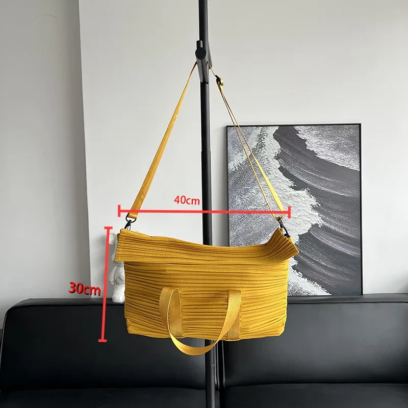 sac carré plissé miyake tendance décontracté grande capacité, nouveau sac de sport 2026, pochette de rangement loisirs, sac bandoulière portable réglable