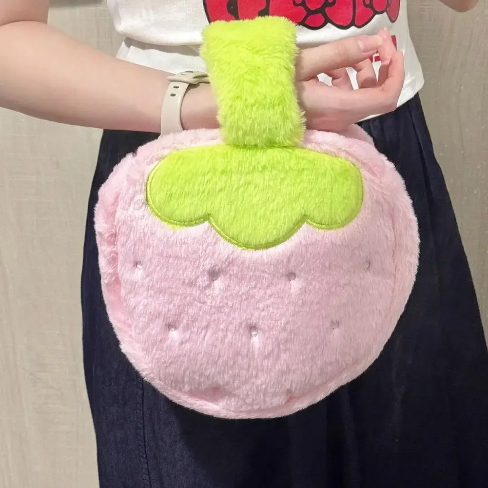 trousse de maquillage en peluche fraise kawaii grande capacité, organisateur de voyage pour articles de toilette, pochette cosmétique esthétique mignonne, étui de rangement pour femmes