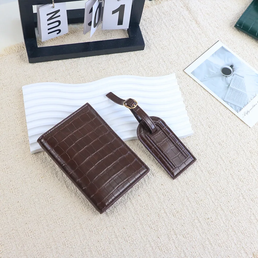 ensemble d'étiquettes de bagages et porte-passeport en cuir pu à motif crocodile personnalisé pour accessoires de bagages