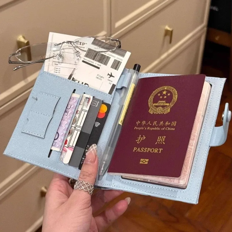 Porte-passeport en cuir couvre étui multi-fonctionnel voyage carte de crédit portefeuille mignon passeport livre pour les femmes moraillon passeport couverture