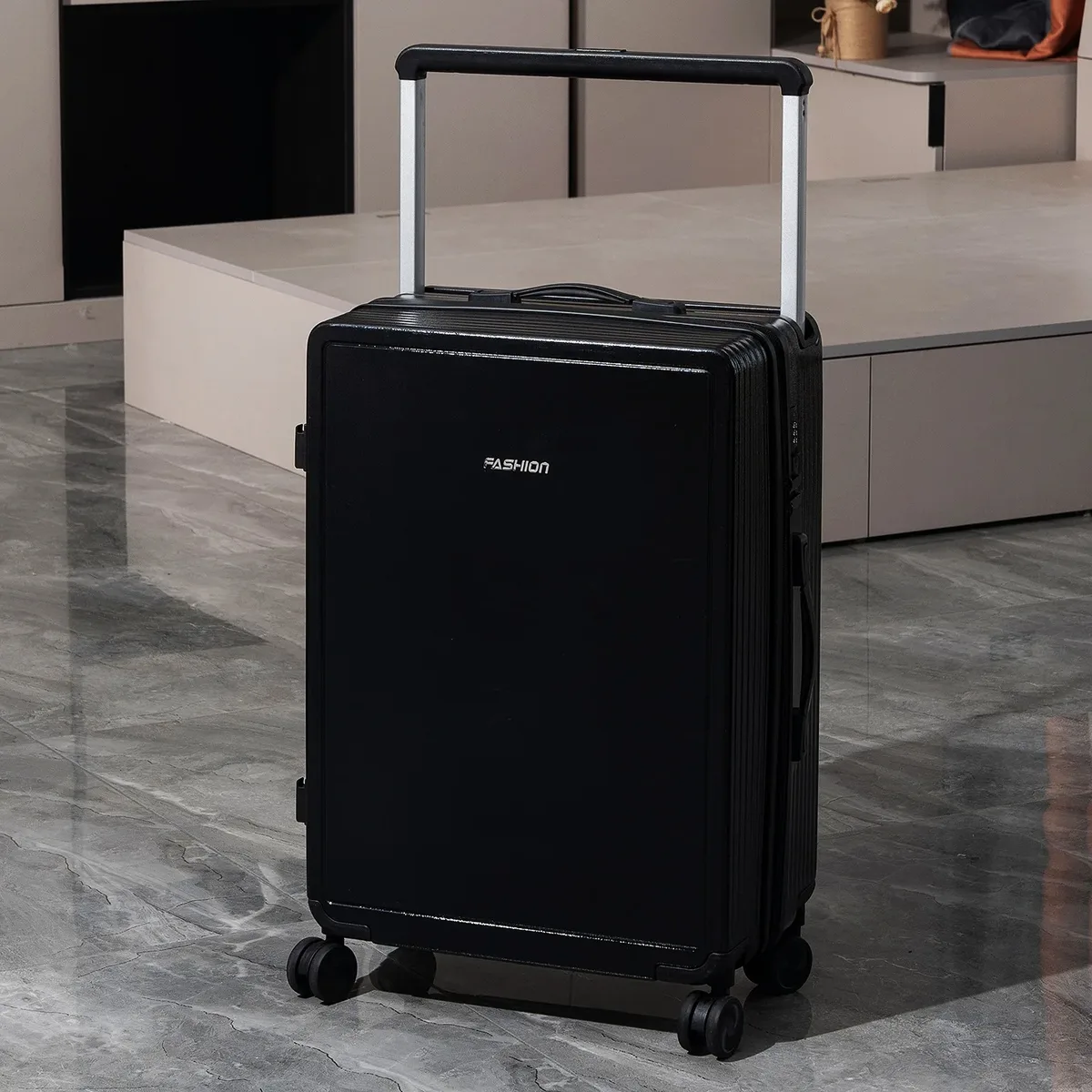 valise à roulettes multifonctionnelle de 30 pouces avec cadre en aluminium et poignée large, en polycarbonate durable, grande capacité