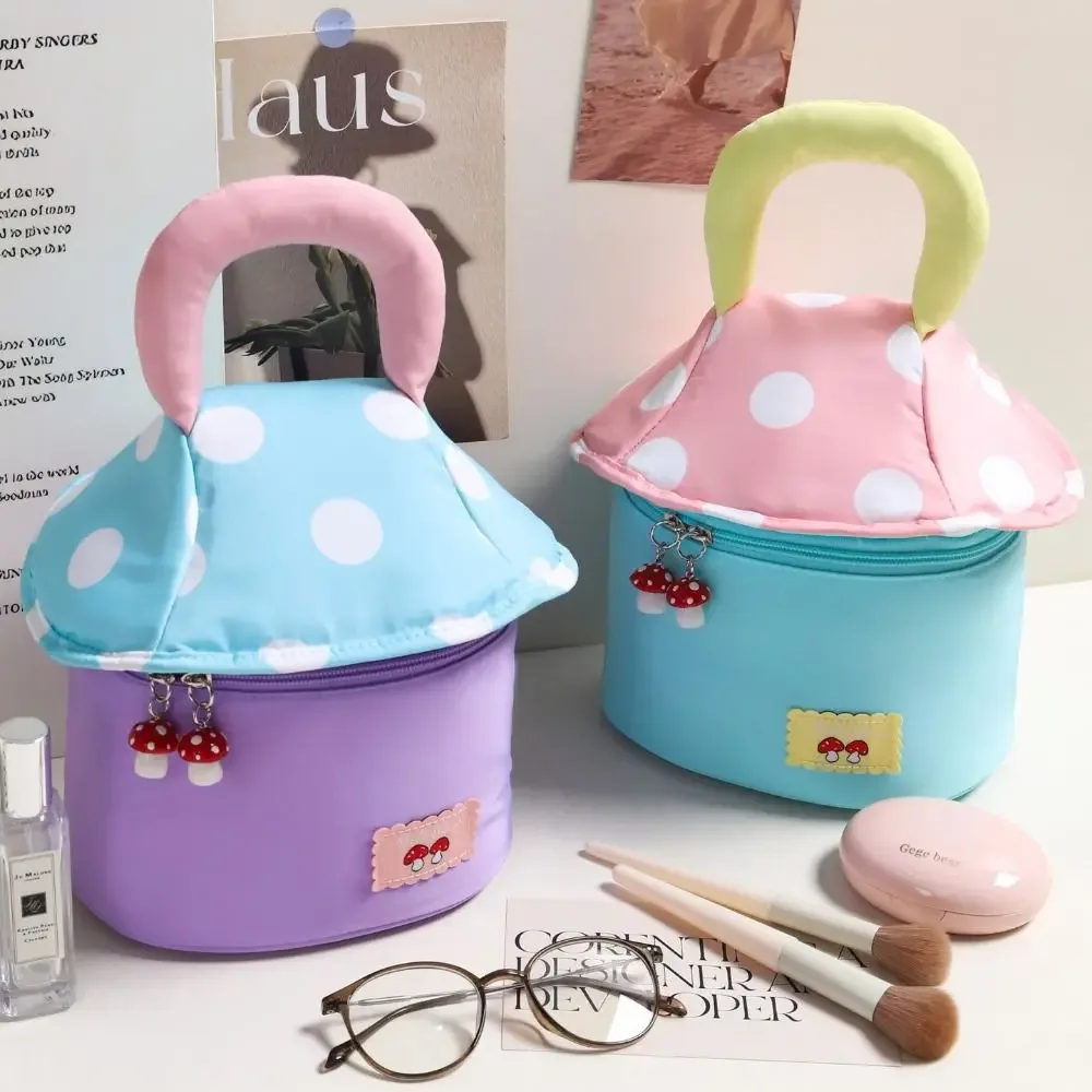 grande trousse de maquillage mignonne grande capacité, sac cosmétique multifonctionnel en forme de maison champignon, trousse de toilette esthétique portable
