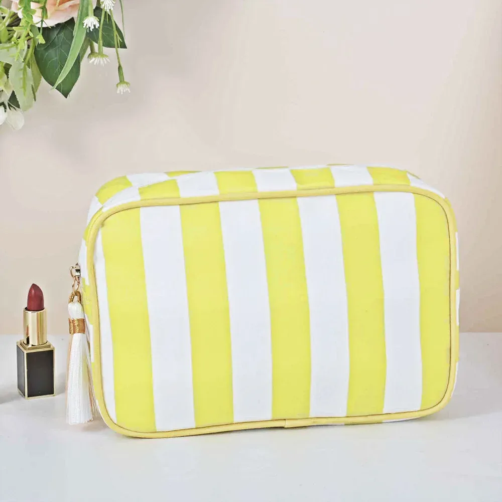 grand sac à cosmétiques de lavage rayé pour femmes, sac de maquillage à pompon avec fermeture éclair, grande capacité, rangement de toilette, pochette de rangement
