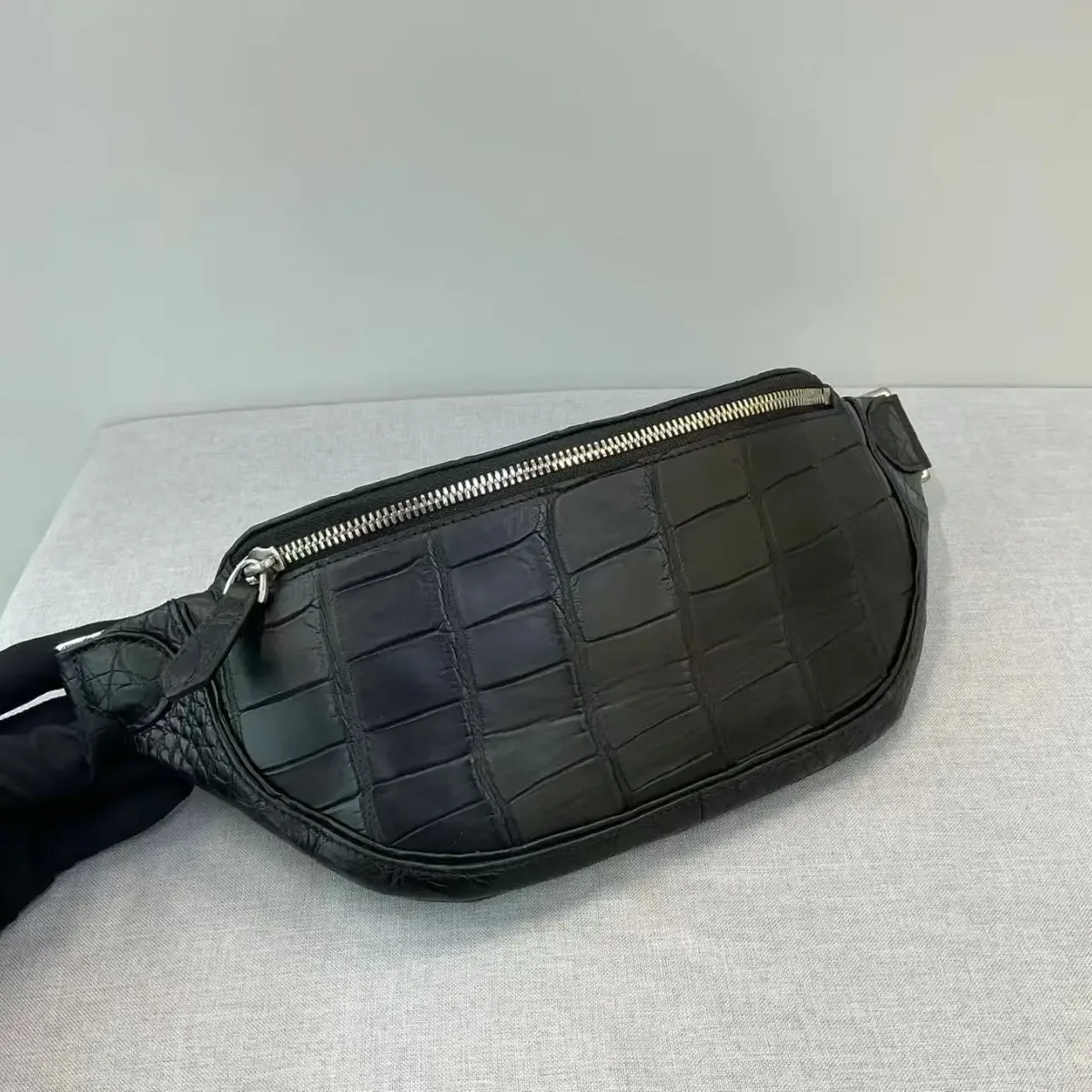top niveau qualité véritable/réel 100% peau de crocodile hommes sac à bandoulière petite taille taille ou épaule mode hommes sac