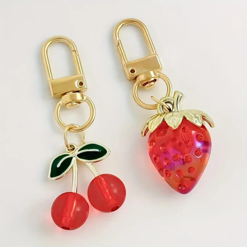 2 pièces porte-clés transparents en forme de fruits (fraise, cerise), breloques de sac, pendentifs à clip métallique, décoration, cadeau pour femmes et filles, pour sacs à dos et sacs à main
